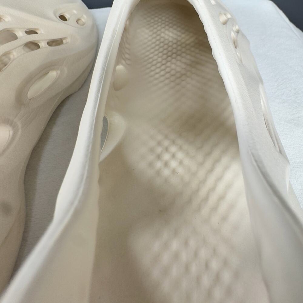 adidas Yeezy Foam Runner “Ararat” | G55486 | 11M - Picture 7 of 10
